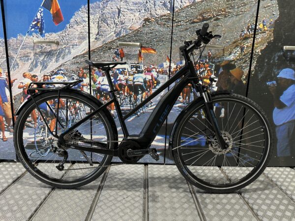 CUBE TOURING HYBRID ONE 400
